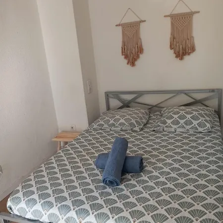 Bord De Port Commerces A Pieds *